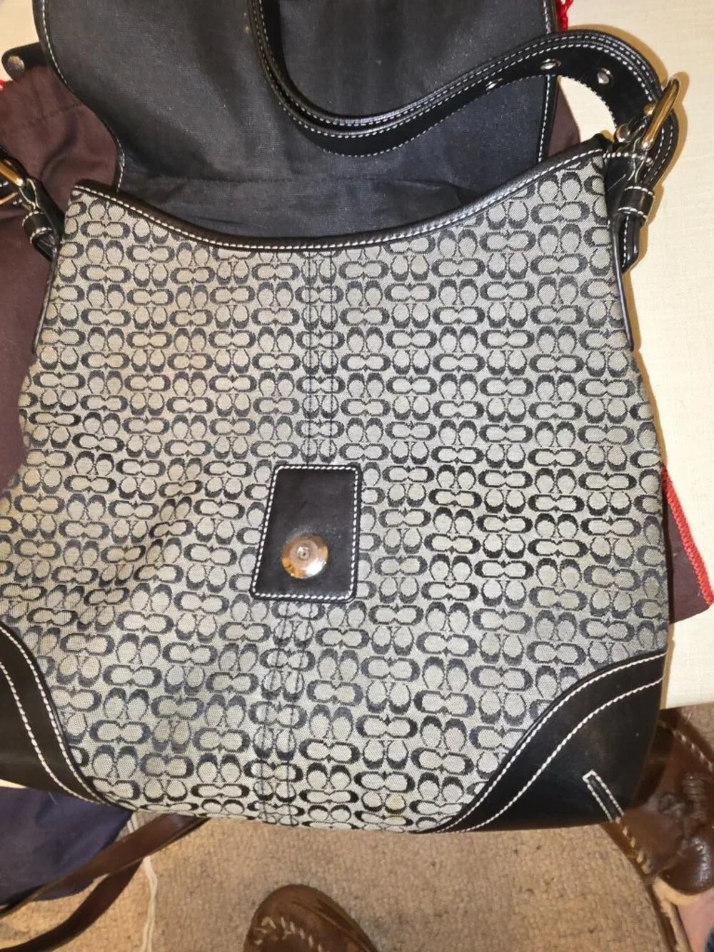 Coach shoulder bag in black